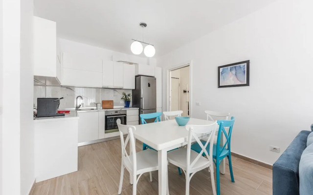 Wave Seaside Apartment