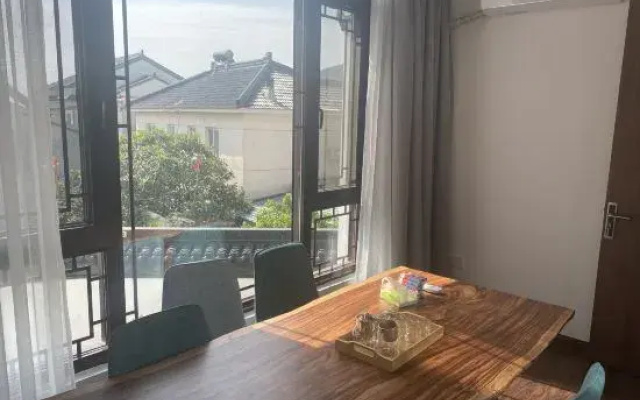Jinglong Xiaozhu Boutique Hotel