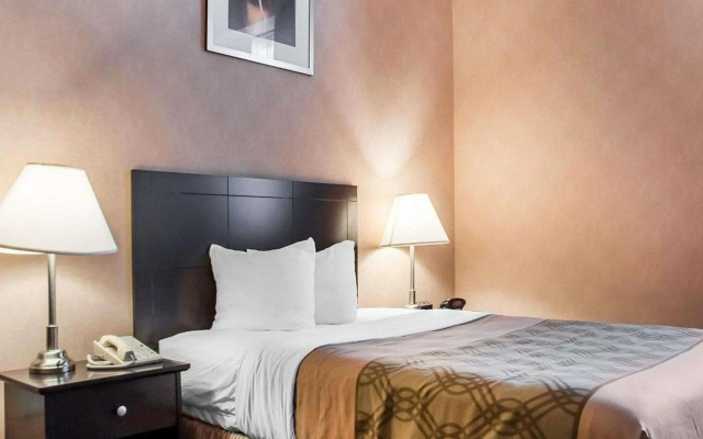 Woodstock Inn and Suites