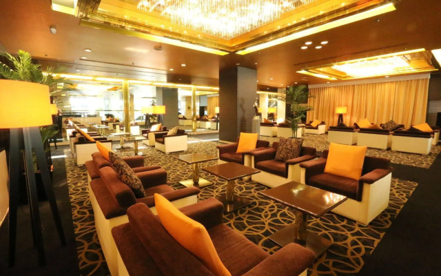 Apa Hotel Komatsu Grand