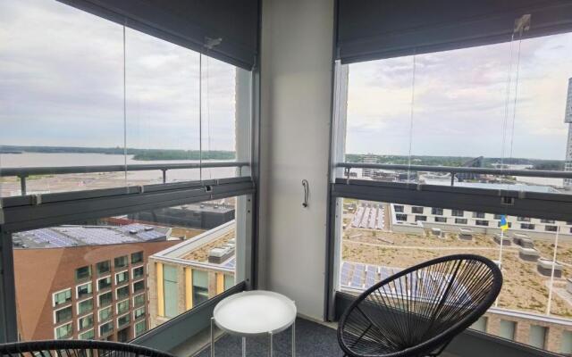10. floor apartment near city center