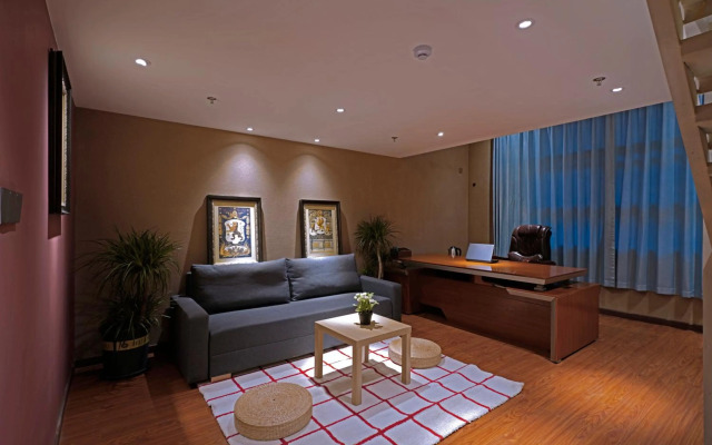 Zou Qu Ye Travel Hotel