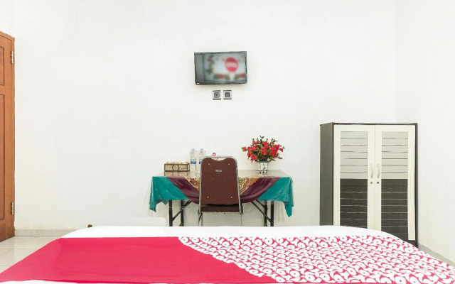 OYO 353 Loesje Guest House Syariah