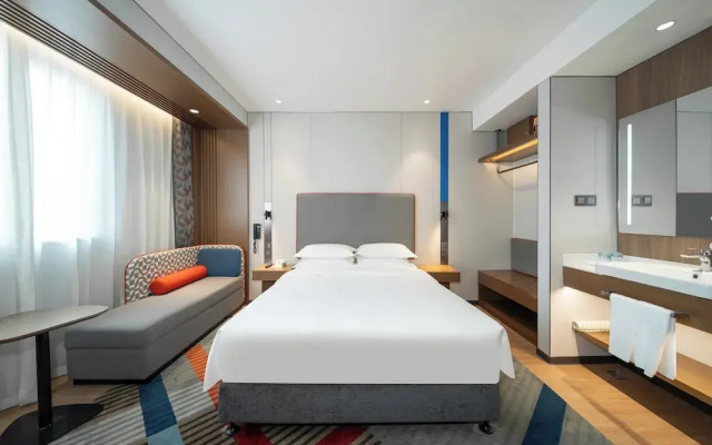 Holiday Inn Express Shanghai Pujiang Lianhang Rd M