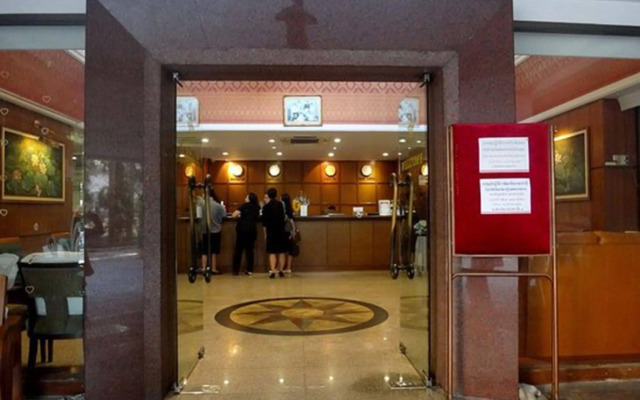 Nonthaburi Palace Hotel