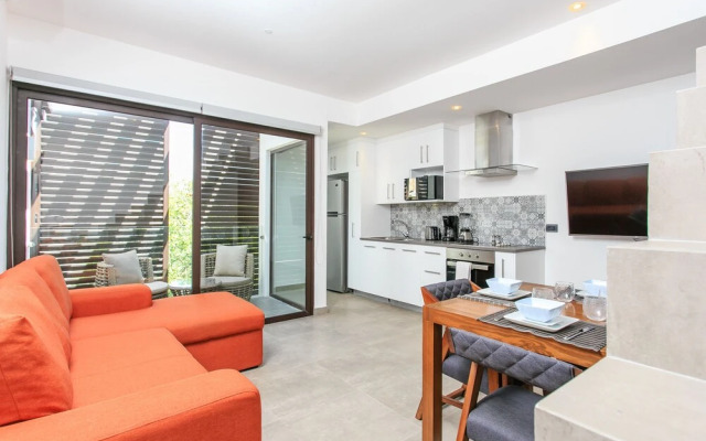 Quinto Sol by Moskito