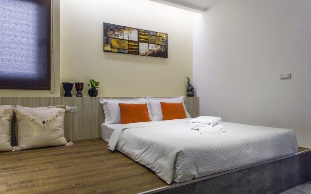 East Runnel Villa - Young