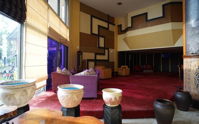 Capital O 1963 Hotel The New Benakutai