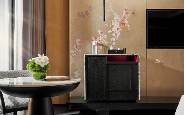 Hualuxe Chongqing Wushan by IHG