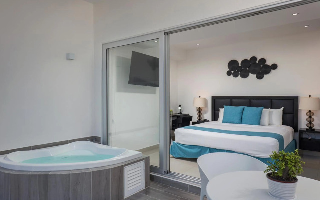 Suites Malecon Cancun