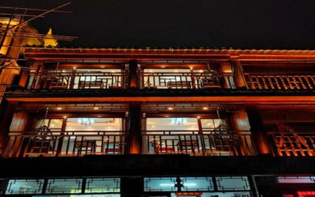 Xiangxi Phoenix Long River Inn