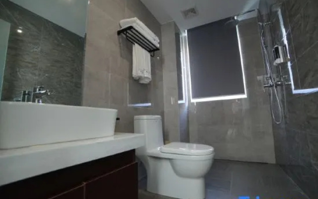 Aichenshi Hotel (Baoding Tianxia Baobai Shopping Plaza)