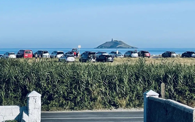 Wavecrest Holiday Cottage