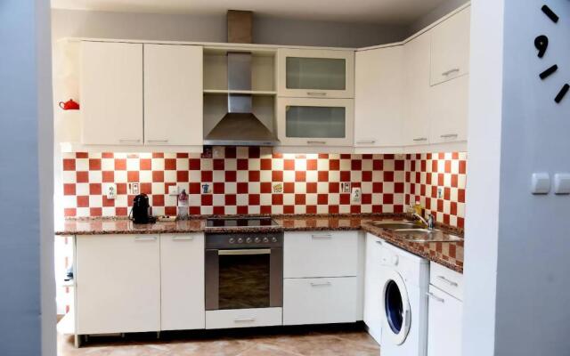 Cozy & Extravagant Suite in Antique Bizanti Palace