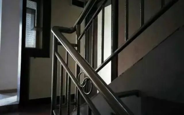 Qichun Spring Apartment