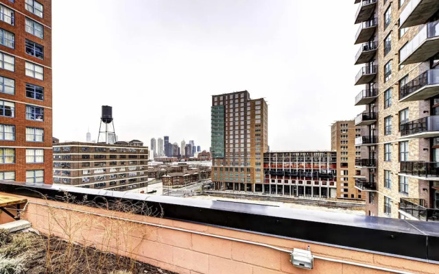 Pelicanstay near Holland Tunnel