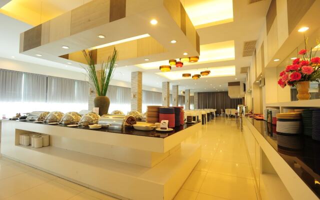 Bangkok Natural Spa Resort and Suite