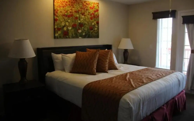 Grand Crowne Resort