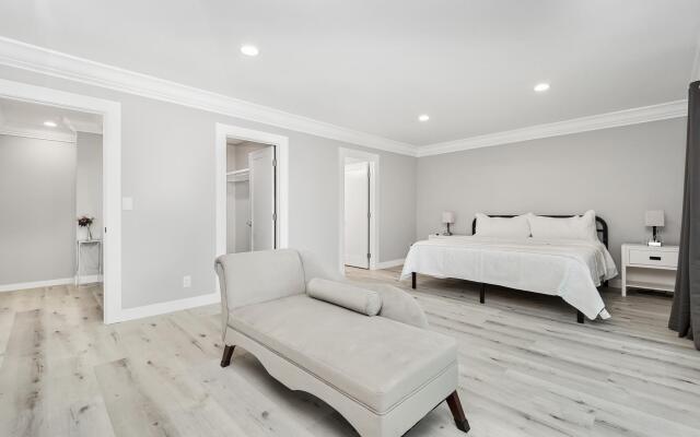 Heated Pool & Spa ensuite Villa
