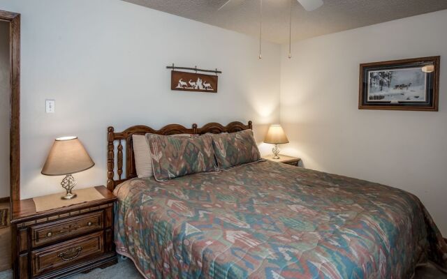 Enhanted Moose - Three Bedroom Cabin