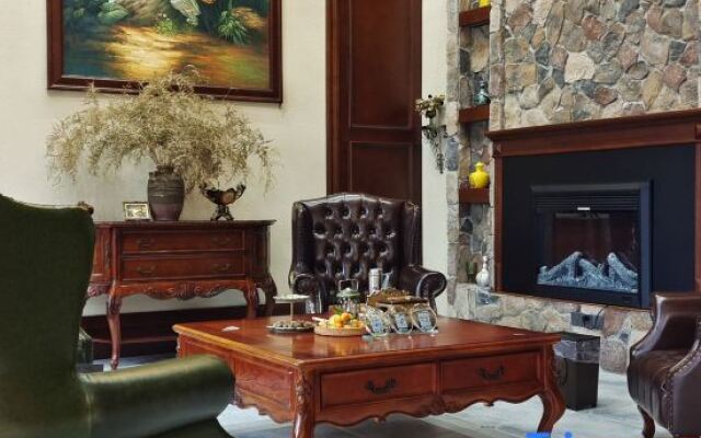 Yangxin Xiandao Lake Lihu Maple Moon Homestay