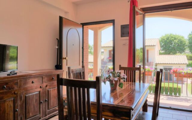 House Oak Pitigliano 16711