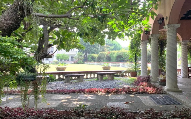 The Henry Suites MiraNila Quezon City