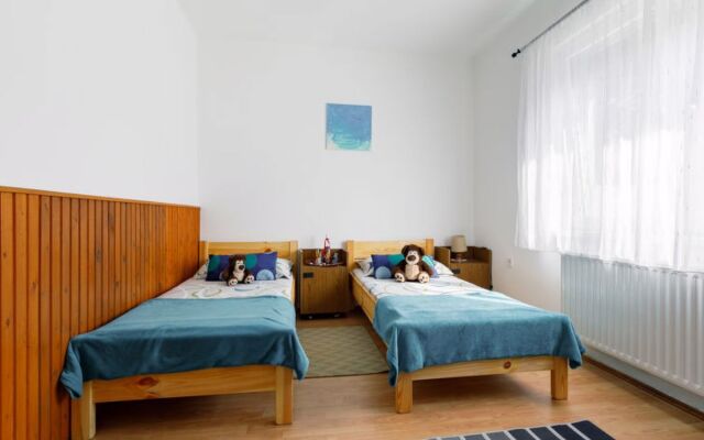 House Pioneer Balatonfenyves