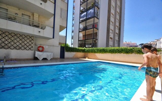 2BR Center & Swimming Pool