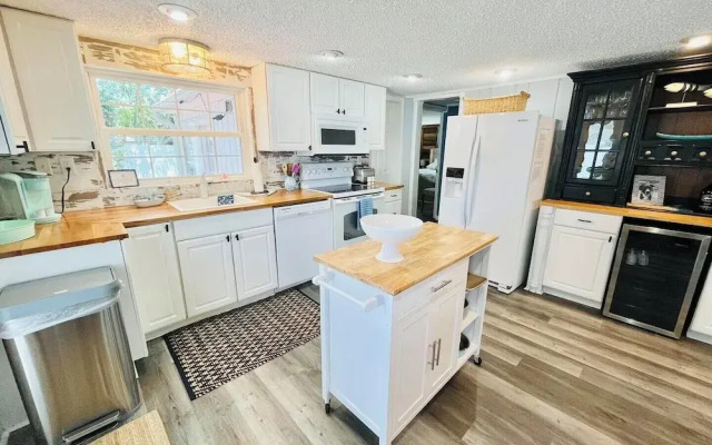 Saulsbury Street 23 #1