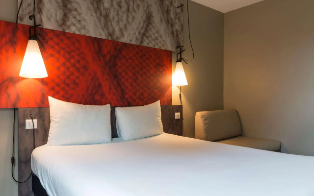 ibis Senlis