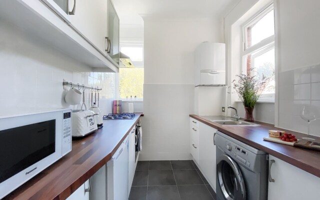 Ida Pod Places - Forest Hill Flat