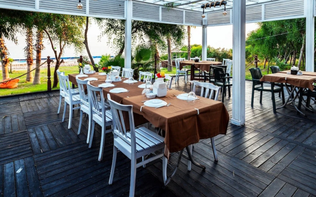 Nergos Garden Hotel