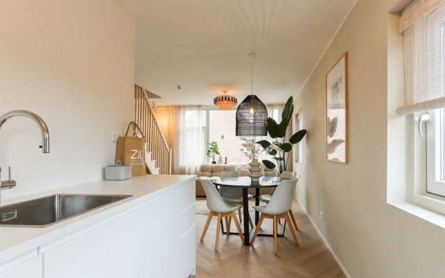 Holiday Home in Vrouwenpolder With Garden