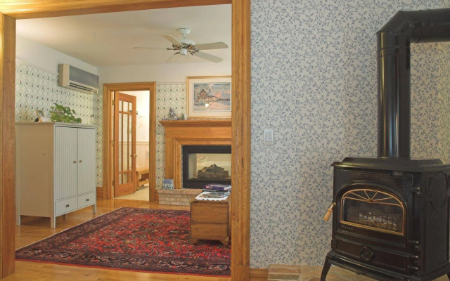 White Lace Inn