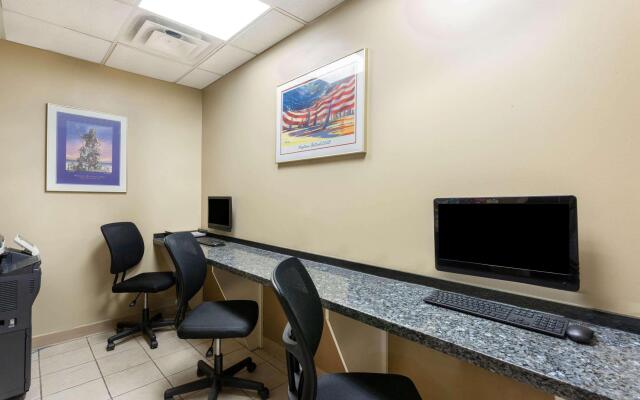 Best Western Plus Virginia Beach