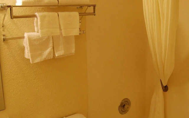 Western Inn Lakewood Tacoma