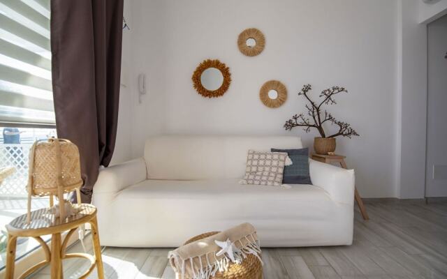 Vera's White Pearl Apartment