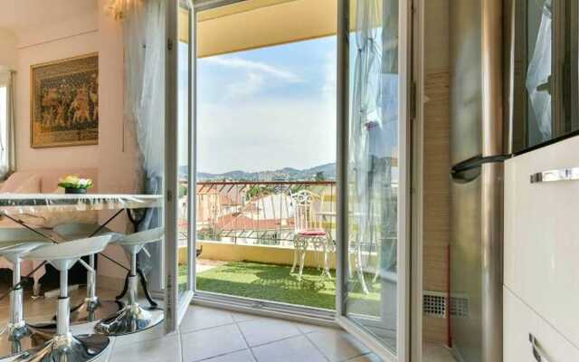 Apartment With One Bedroom In Cannes, With Wonderful City View, Furnished Terrace And Wifi 800 M From The Beach