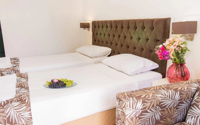 Bahar Hotel (+12 Adult )