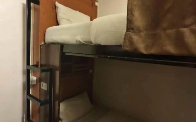 Red Inn Court - Hostel