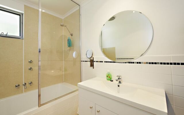 Albany Harbourside Apartments and Houses