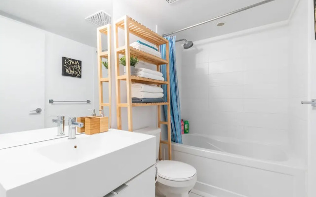 Gorgeous Luxury Condos near the CN Tower