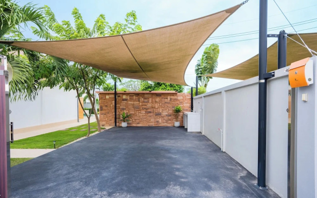 Kira Japandi Escape Sauna Rooftop Cinema