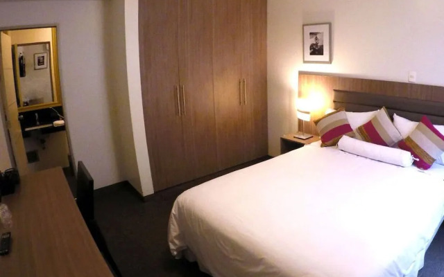 Roswal Hotel