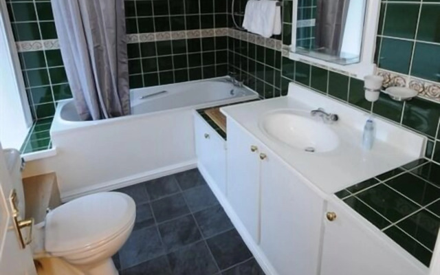 The Three Wheat Heads Inn