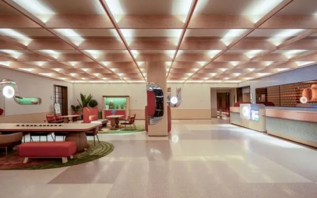 Orange Huzhou Dongwu Yintai City Hotel