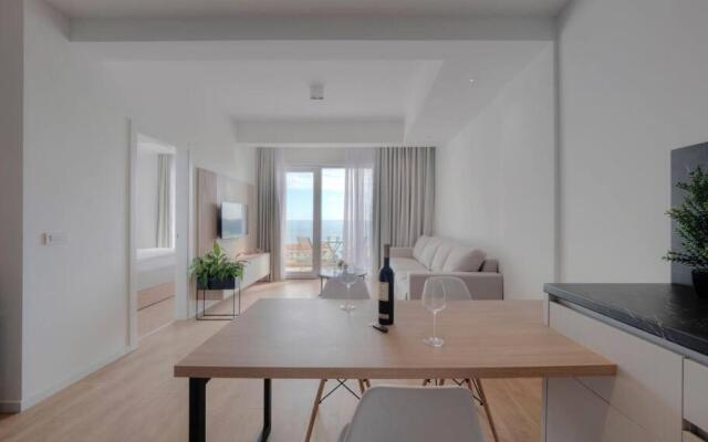 A24 Lovely Sea View one bedroom Apartment