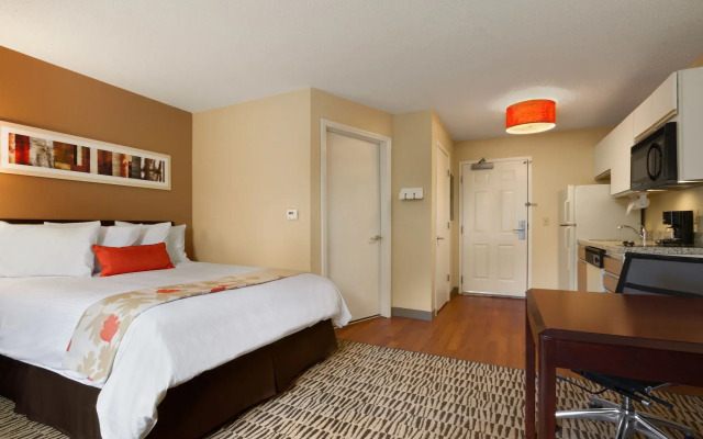 Candlewood Suites Chicago/Hoffman Estates