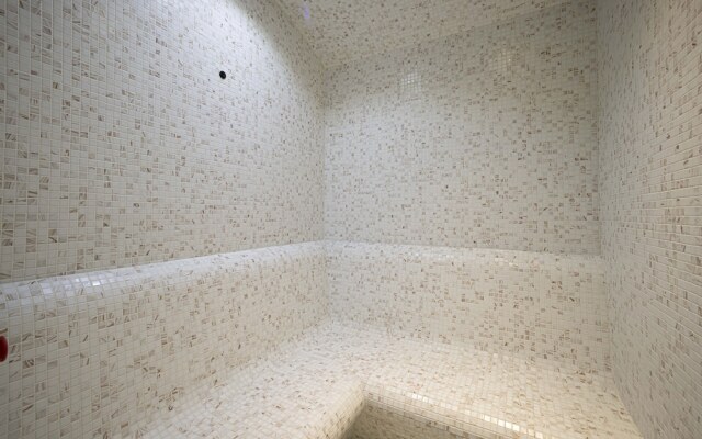 Waves - The Suite Dubai Luxury Waterfront Living